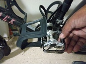The installed toe cages look good; they should, since they and the pedals are both made by Wellgo...